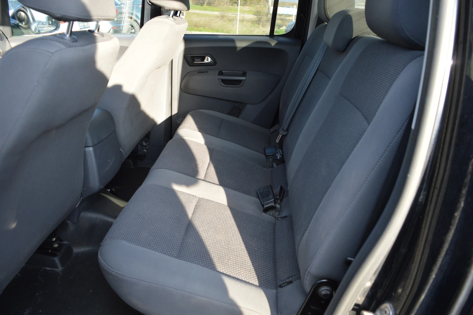 VW Amarok 2.0TDI-4x4-KLIMATRONIK, снимка 10 - Автомобили и джипове - 54091760