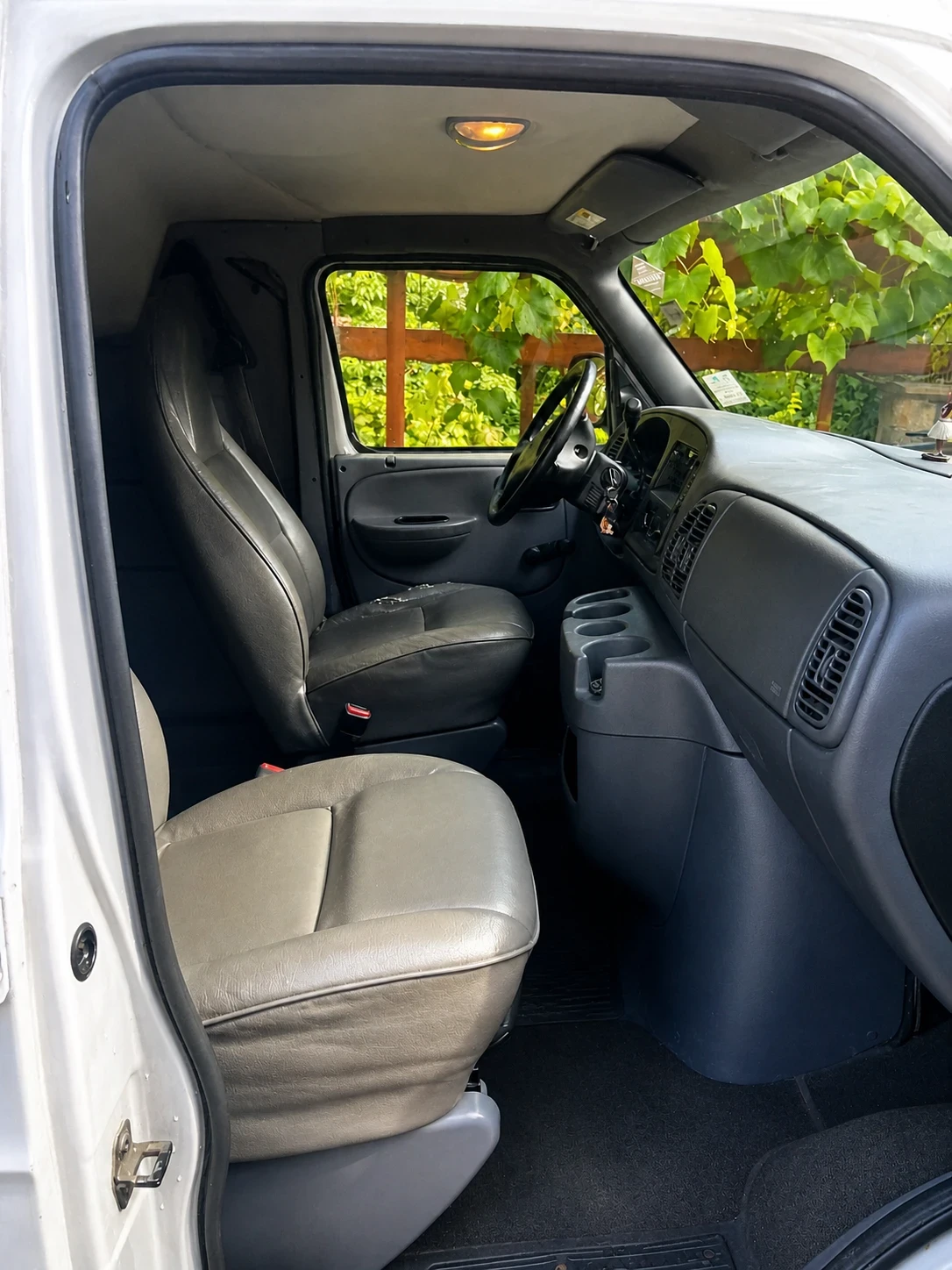 Dodge RAM 1500, снимка 4 - Автомобили и джипове - 54395616
