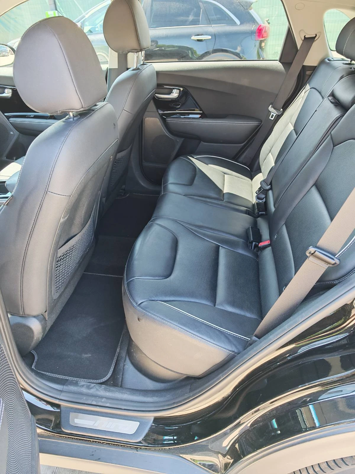 Kia Niro 64KWh/EXECUTIVE LINE/SOH100%/KIACONN/FULL!, снимка 10 - Автомобили и джипове - 55023925