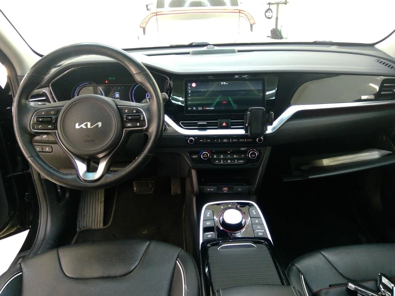 Kia Niro 64KWh/EXECUTIVE LINE/SOH100%/KIACONN/FULL!, снимка 7 - Автомобили и джипове - 54820615