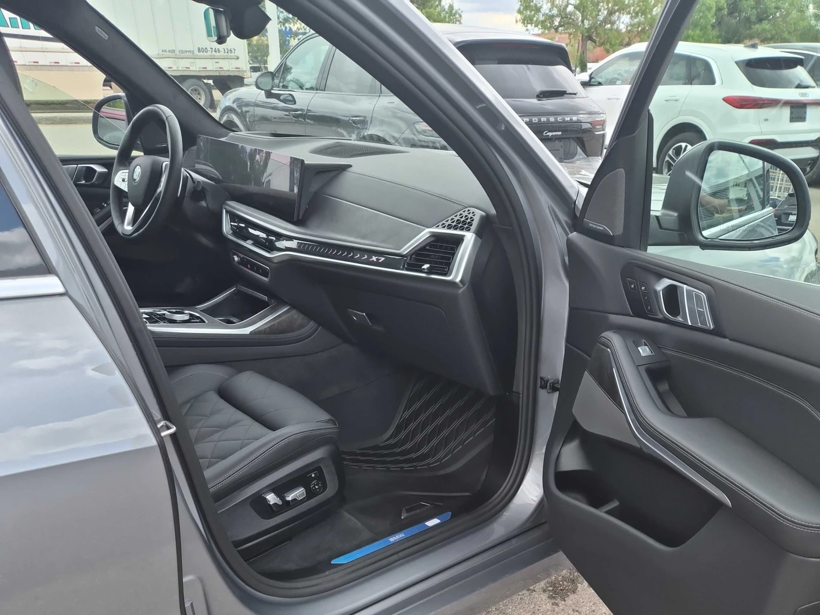BMW X7 xDrive40i, снимка 11 - Автомобили и джипове - 55011858