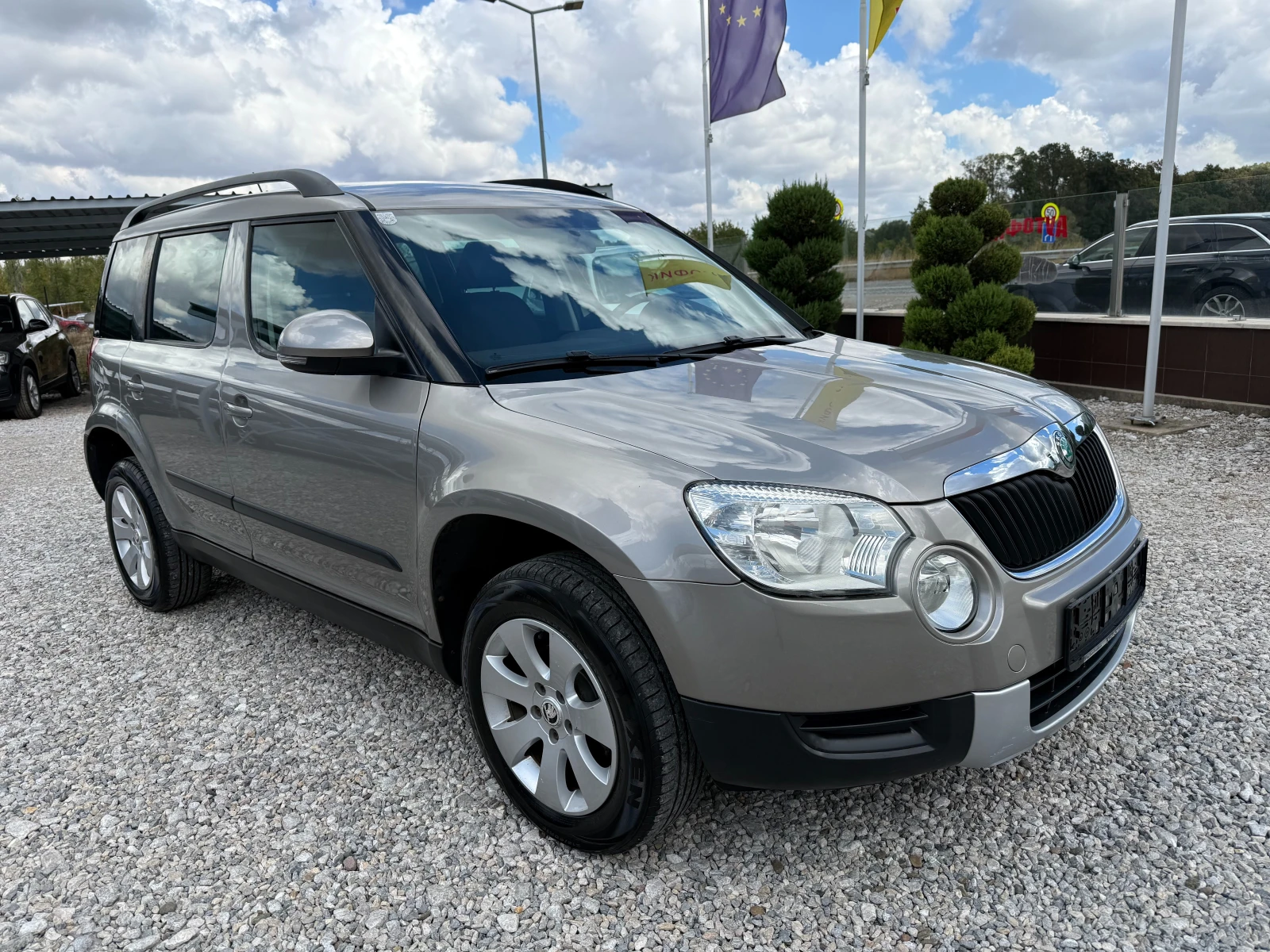 Skoda Yeti 2.0 TDI КЛИМАТИК !! 4X4 !! ЕВРО 5 !!, снимка 6 - Автомобили и джипове - 56244763