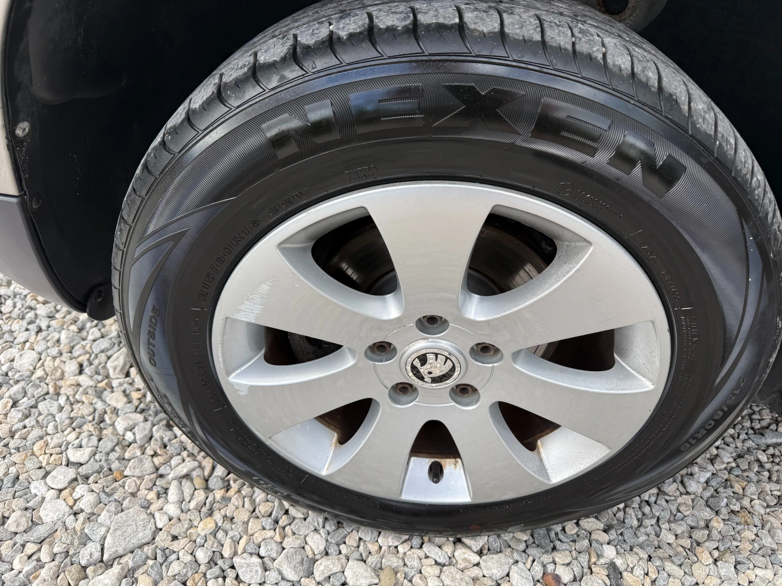 Skoda Yeti 2.0 TDI КЛИМАТИК !! 4X4 !! ЕВРО 5 !!, снимка 14 - Автомобили и джипове - 56244763