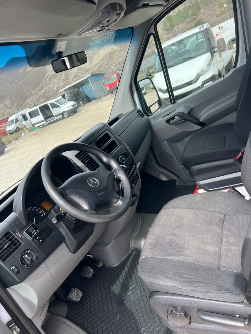 Mercedes-Benz Sprinter 9 МЕСТА КЛИМАТИК, снимка 15 - Бусове и автобуси - 49520259