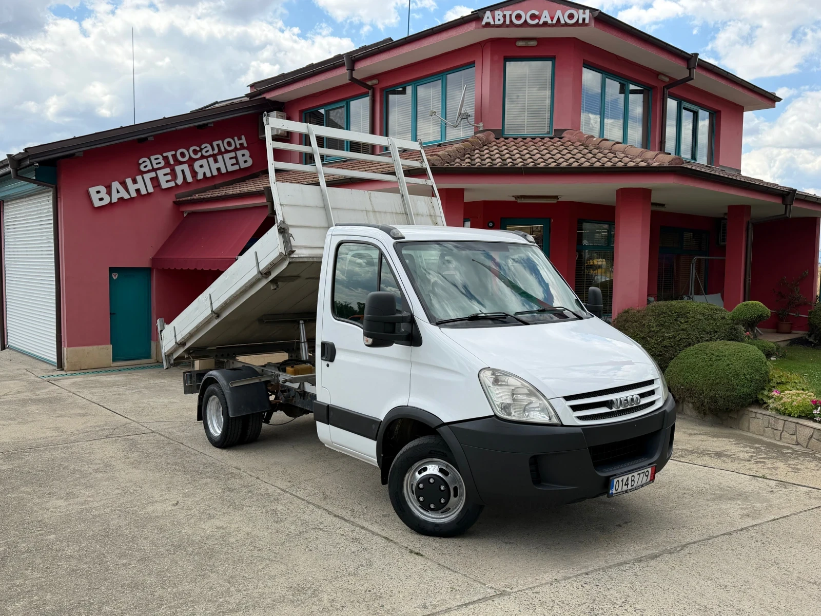 Iveco Daily 3.0HPI* 35C18* Тристранен самосвал* 3.20 метра кош, снимка 2 - Бусове и автобуси - 55664008