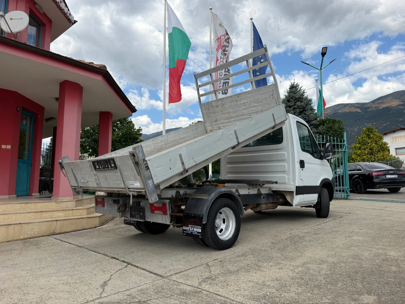 Iveco Daily 3.0HPI* 35C18* Тристранен самосвал* 3.20 метра кош, снимка 11 - Бусове и автобуси - 55664008