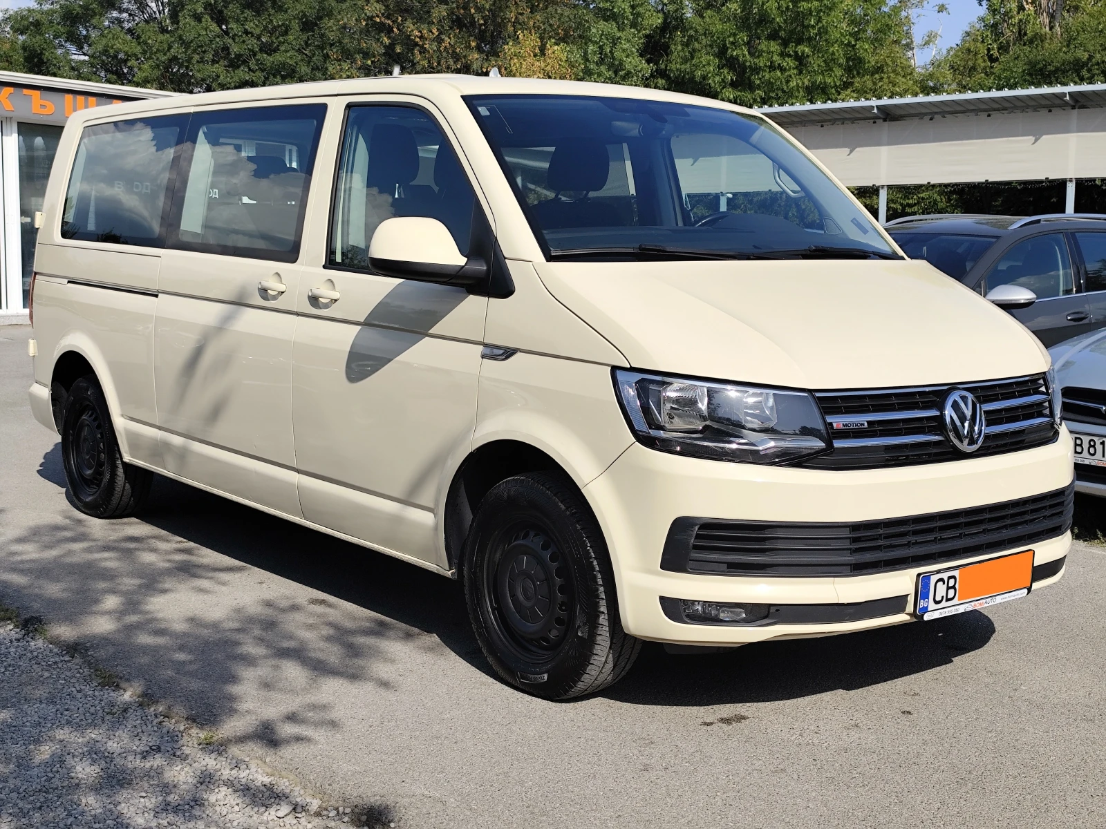 VW Caravelle 2.0TDi* 4X4* NAVI* CAMERA* EURO 6B* , снимка 3 - Бусове и автобуси - 55889162