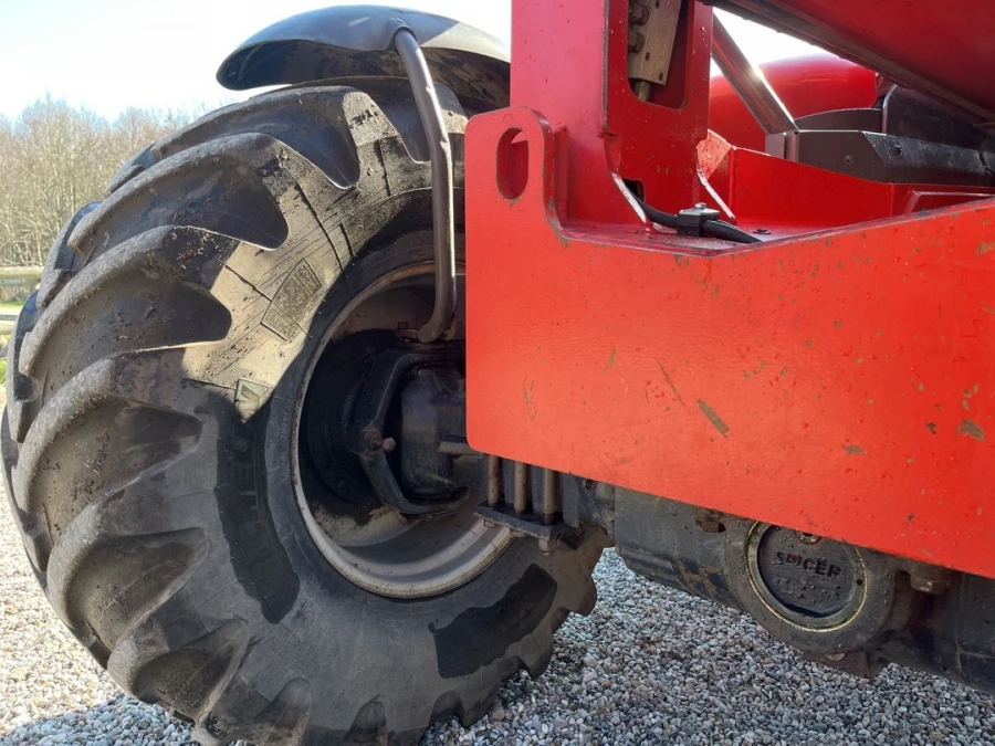 Телескопични товарачи Manitou MLT 940 L - изображение 3