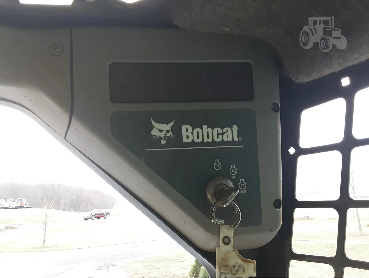 Мини челни товарачи Bobcat s150 - изображение 7