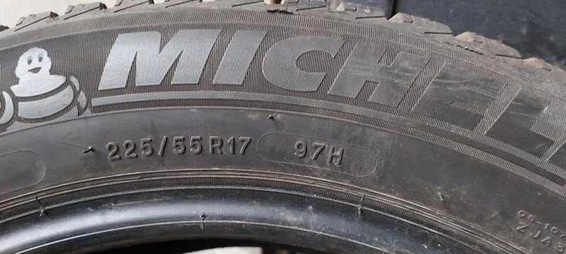 Гуми Зимни 225/55R17, снимка 8 - Гуми и джанти - 30948918