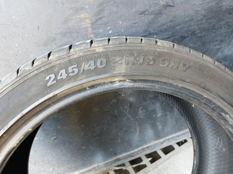 Гуми Летни 245/40R19, снимка 7 - Гуми и джанти - 37110696