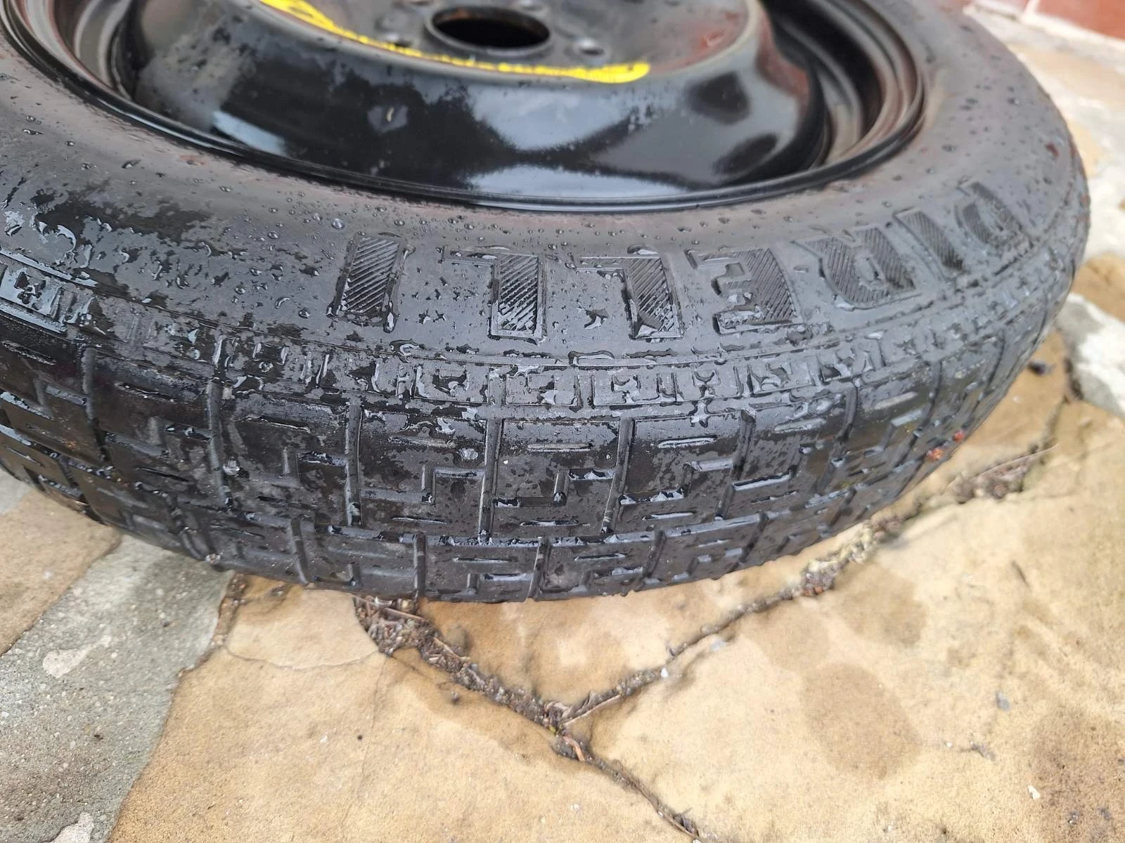 Гуми с джанти Pirelli 125/85R16, снимка 4 - Гуми и джанти - 54038677