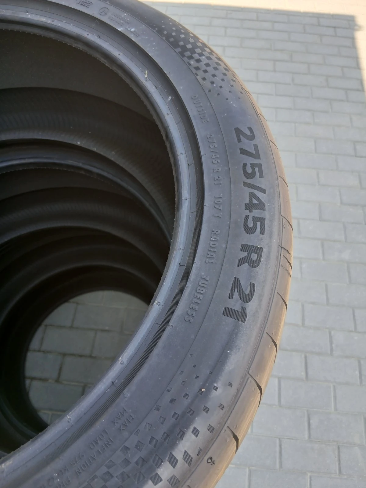 Гуми Летни 275/45R21, снимка 4 - Гуми и джанти - 55482988