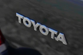 Toyota Avensis, снимка 11