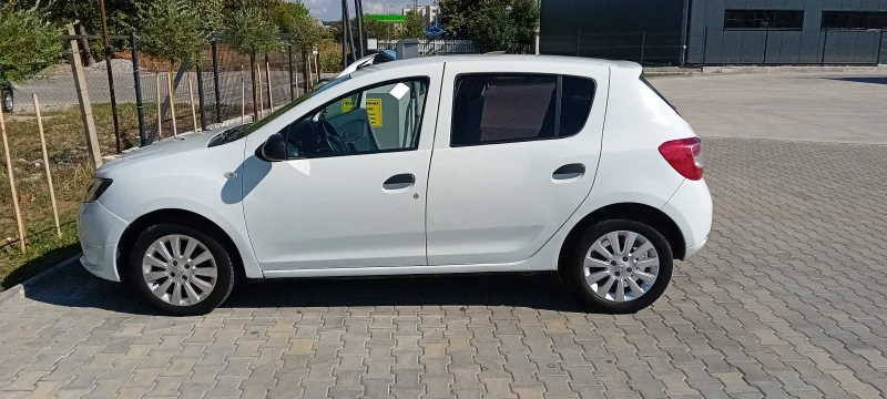 Dacia Sandero 1.5 дизел , снимка 5 - Автомобили и джипове - 47220887