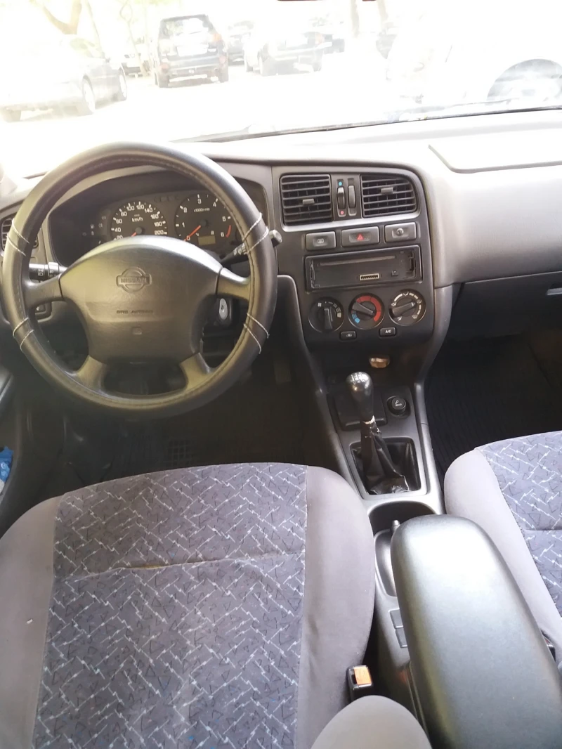 Nissan Primera, снимка 8 - Автомобили и джипове - 47411015