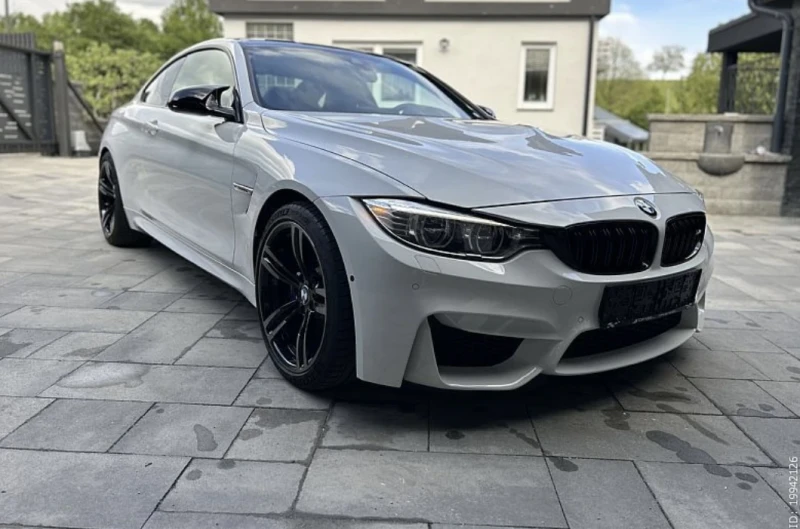 BMW M4 Carbon , снимка 2 - Автомобили и джипове - 47455082