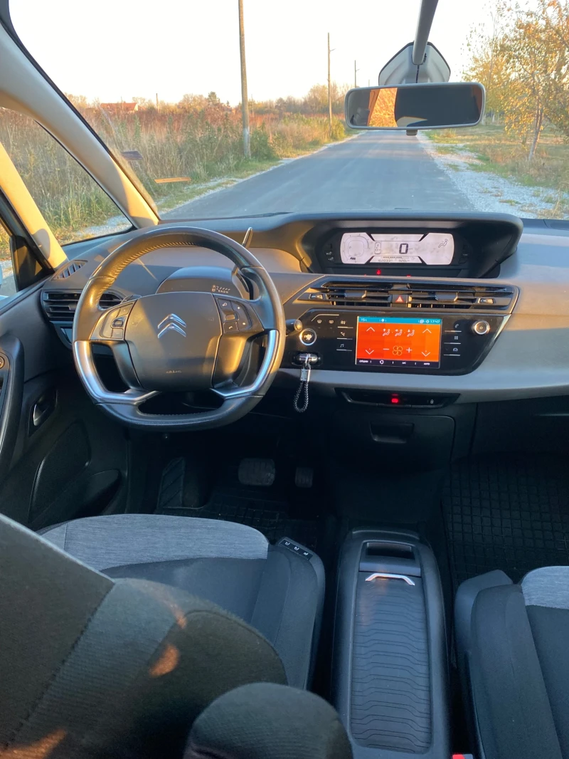 Citroen C4 Picasso, снимка 5 - Автомобили и джипове - 47959525