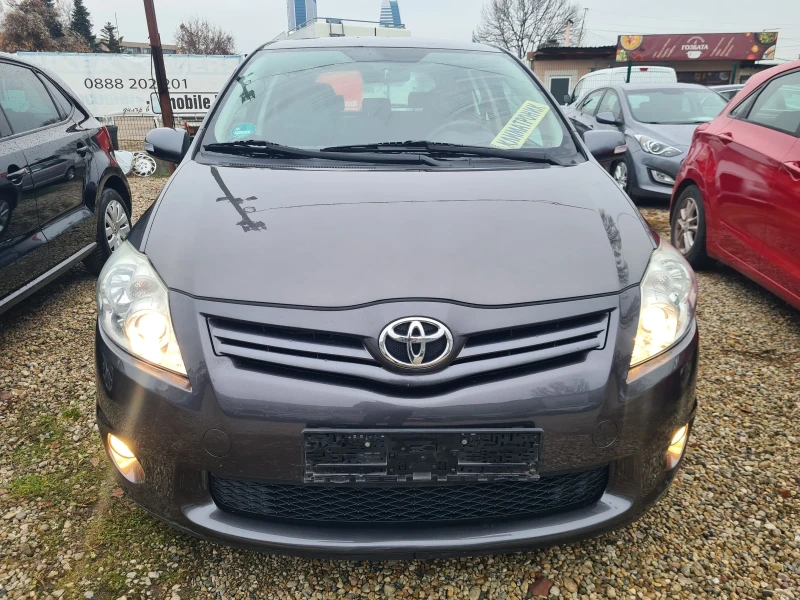 Toyota Auris 1, 6, FACELIFT KLIMATRONIK, снимка 2 - Автомобили и джипове - 48257372