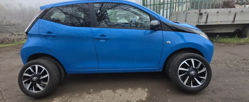 Toyota Aygo, снимка 4 - Автомобили и джипове - 48577436