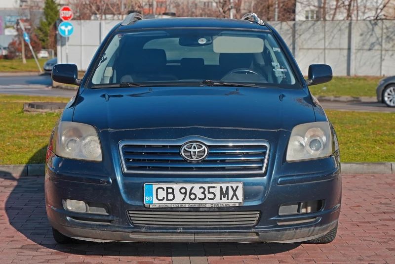 Toyota Avensis, снимка 1 - Автомобили и джипове - 49102393