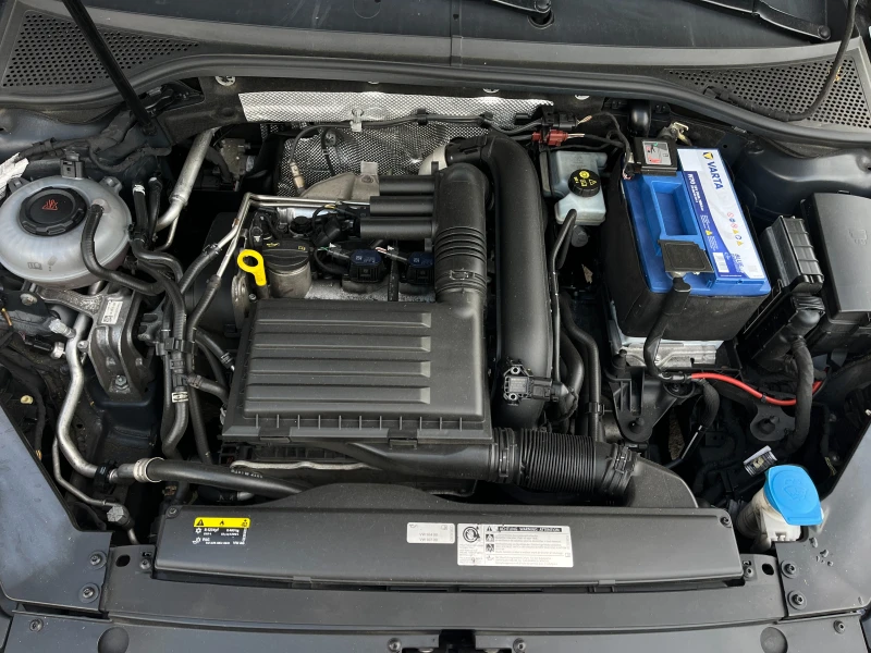 VW Passat 1.4i+ DSG+ Digital Cockpit, снимка 11 - Автомобили и джипове - 51814691
