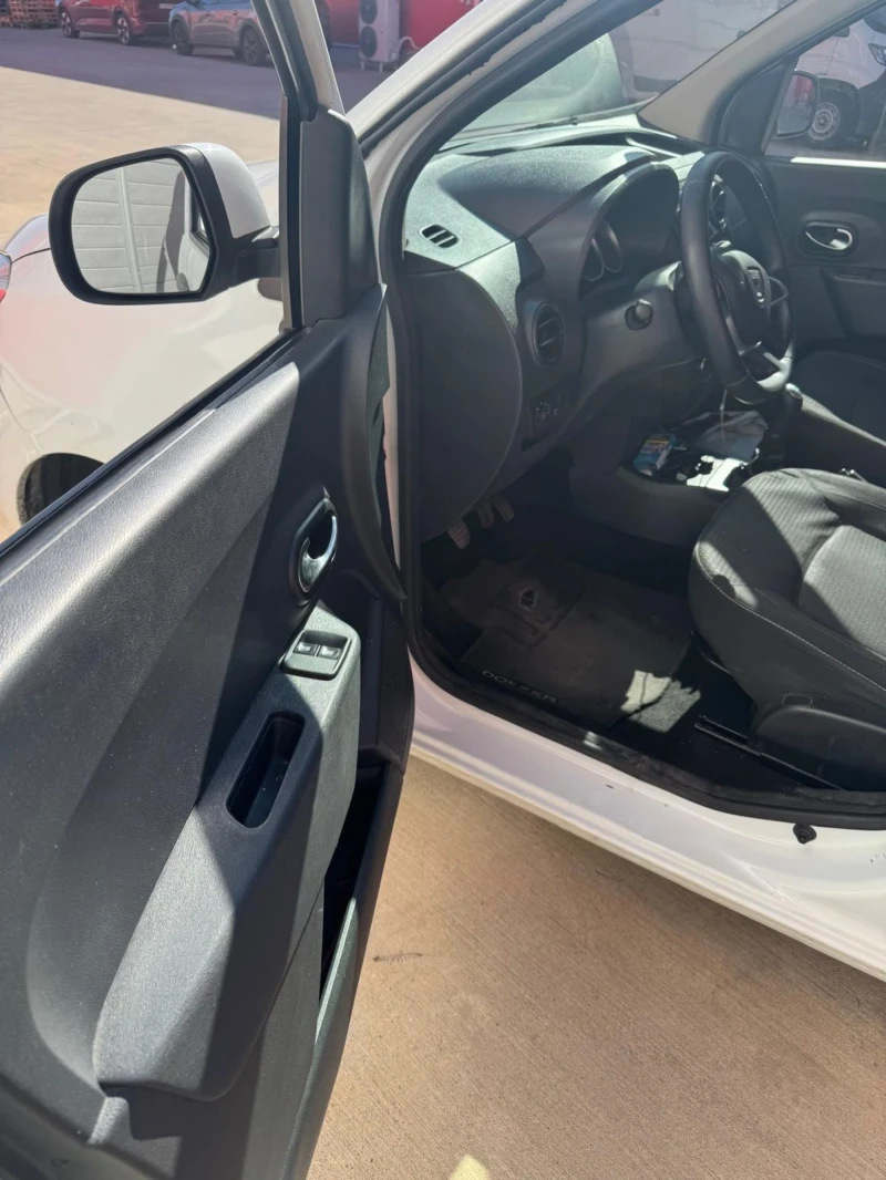 Dacia Dokker 1.5dci, снимка 10 - Автомобили и джипове - 51845061