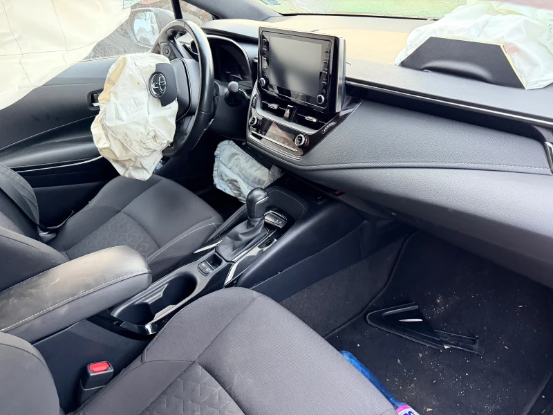 Toyota Corolla 2.0 HYBRID , снимка 7 - Автомобили и джипове - 52876721
