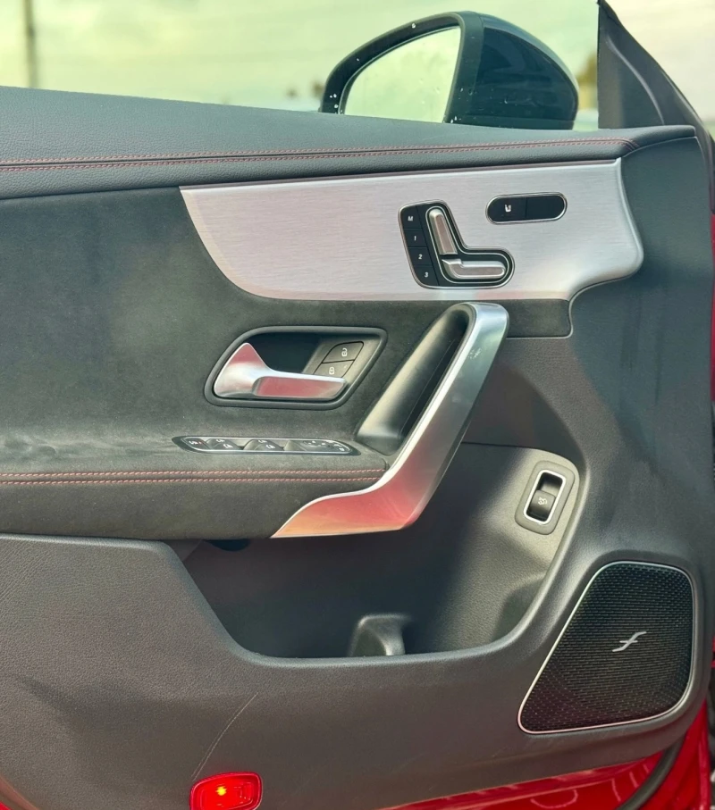 Mercedes-Benz CLA 45 AMG S 4Matic+ , снимка 10 - Автомобили и джипове - 53244761