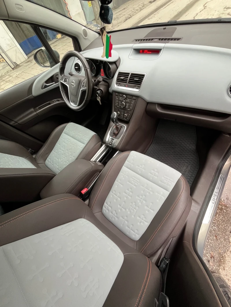 Opel Meriva  1.7CDTI AUTOMAT, снимка 16 - Автомобили и джипове - 53443733