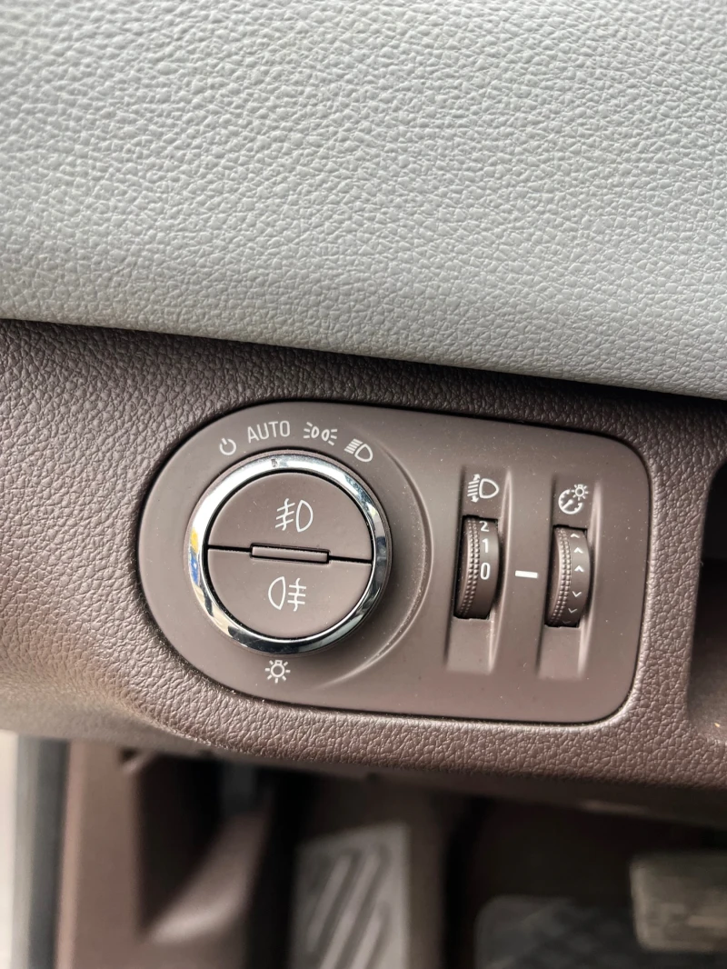 Opel Meriva  1.7CDTI AUTOMAT, снимка 12 - Автомобили и джипове - 53443733