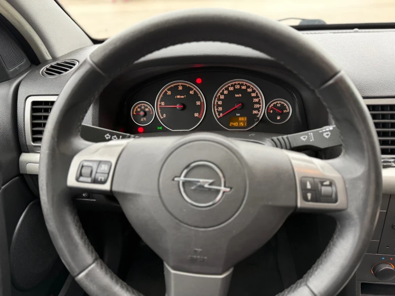 Opel Vectra 1.9CDTI, снимка 17 - Автомобили и джипове - 53520448