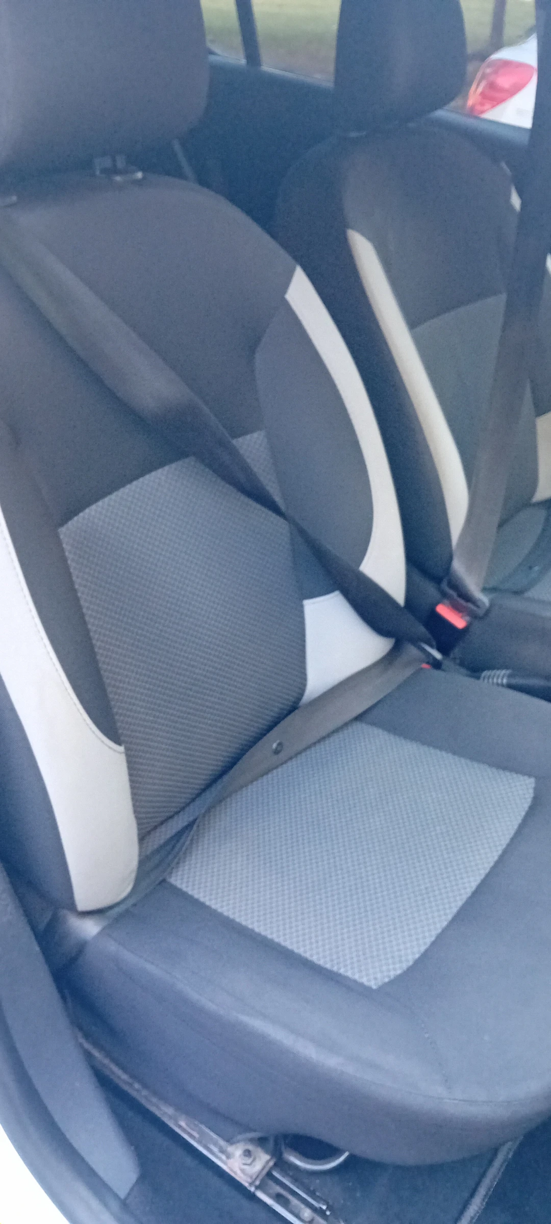 Dacia Sandero 1.5 дизел  - изображение 10