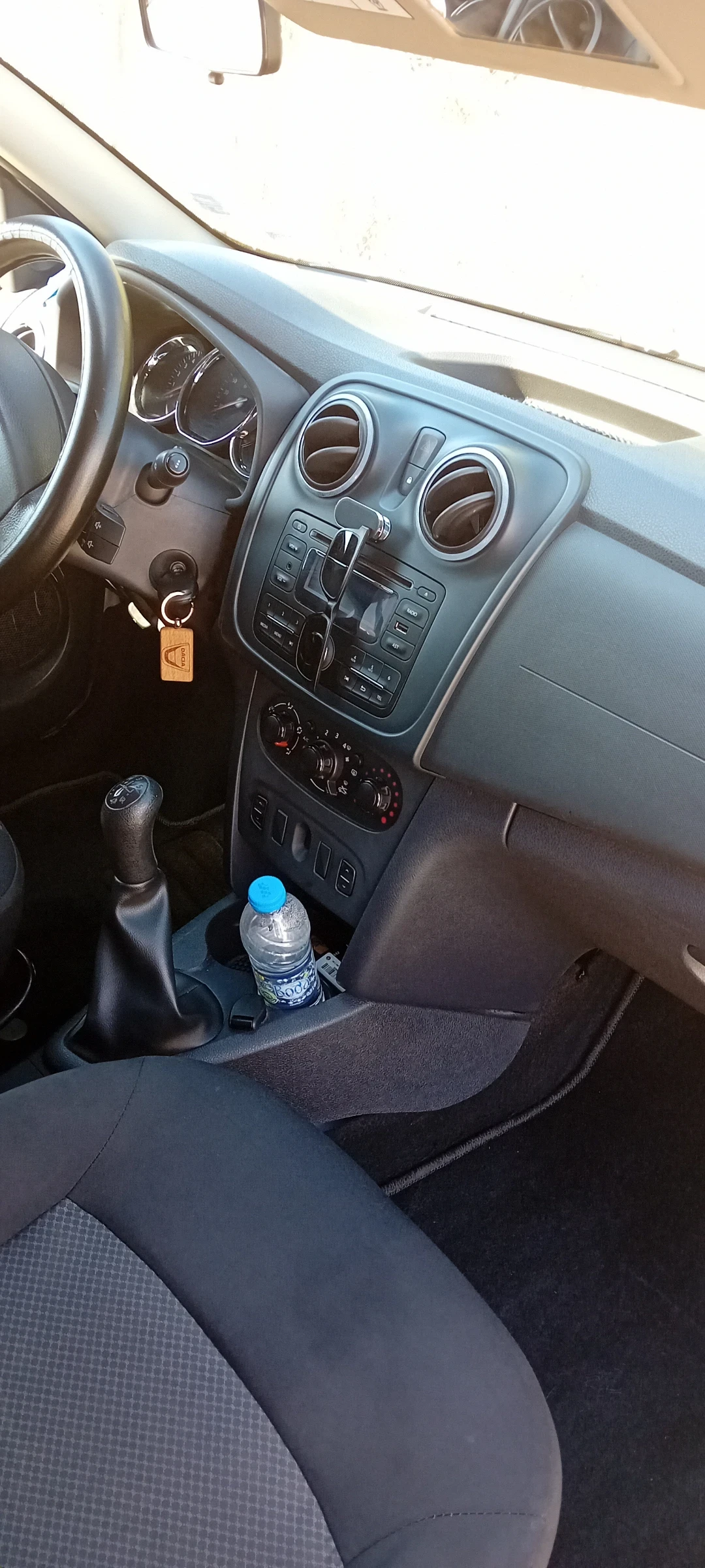 Dacia Sandero 1.5 дизел  - изображение 9