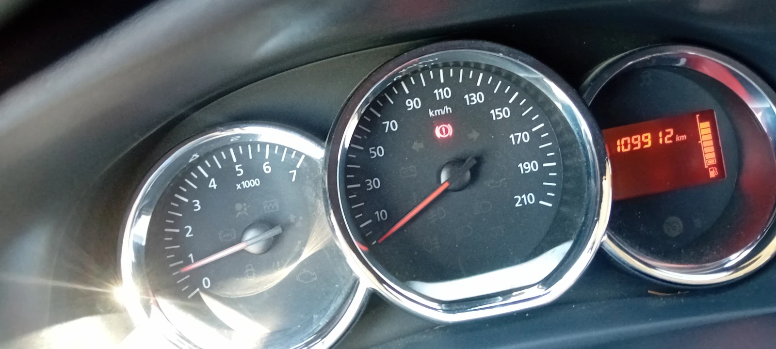 Dacia Sandero 1.5 дизел  - изображение 8