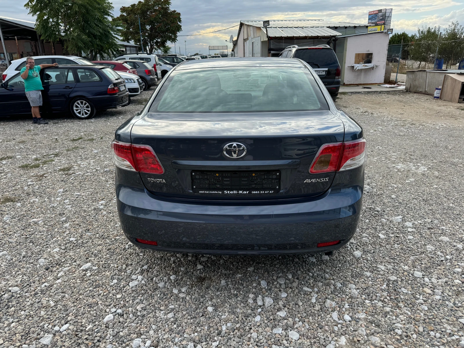 Toyota Avensis 1.8i-NAVI-KAMERA - изображение 2