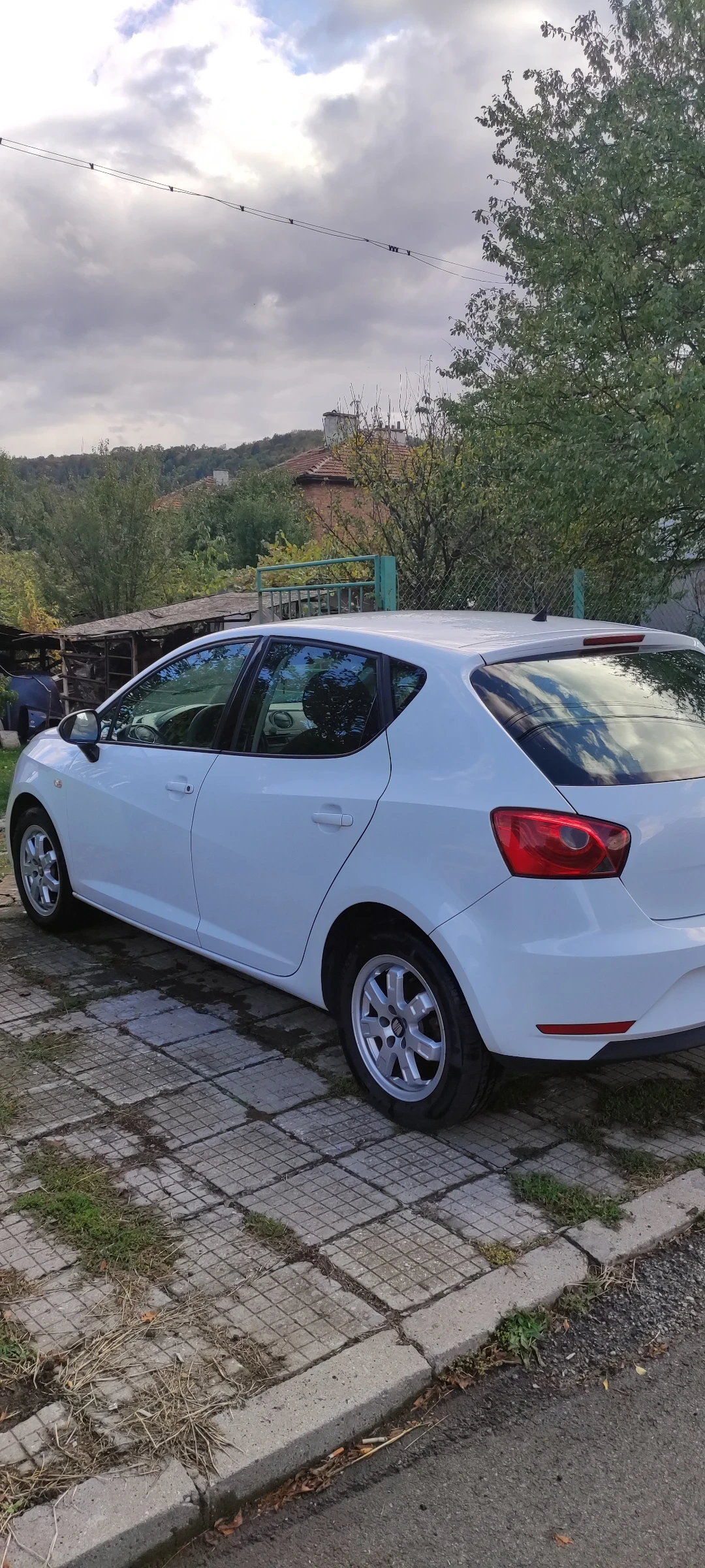 Seat Ibiza 1.6 TDI - изображение 4