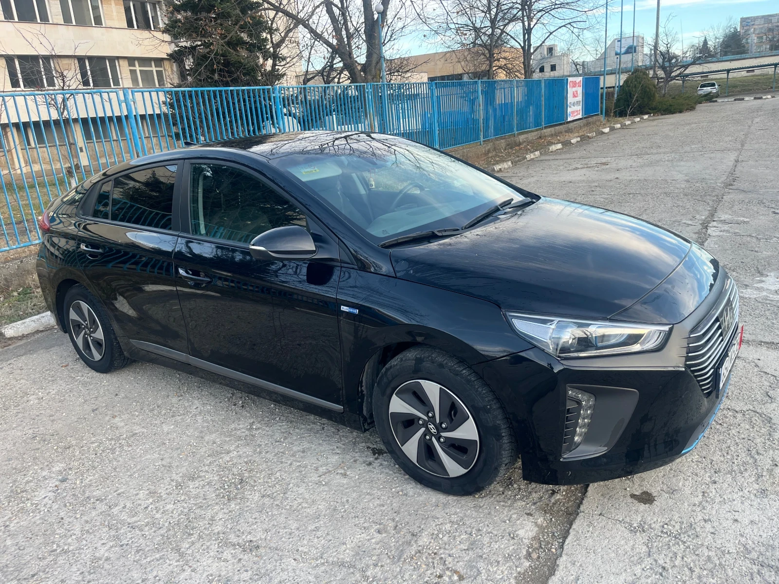 Hyundai Ioniq 1.6i hibrid - изображение 2