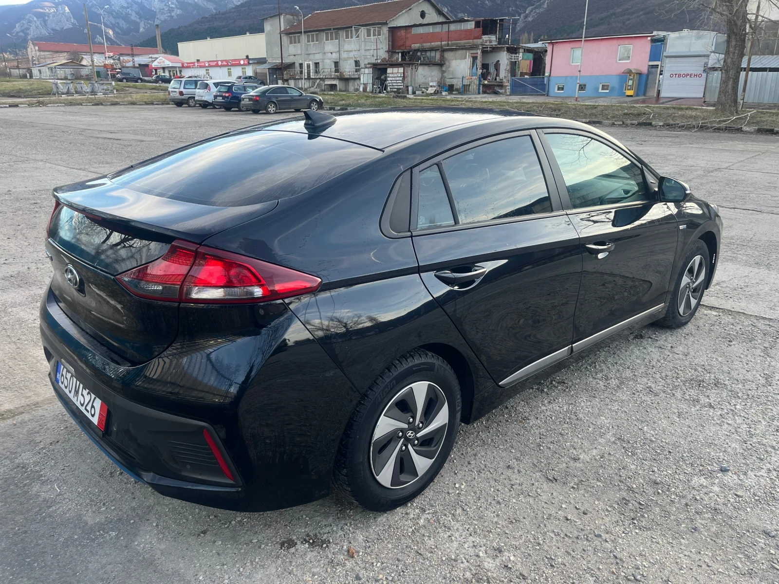 Hyundai Ioniq 1.6i hibrid - изображение 4