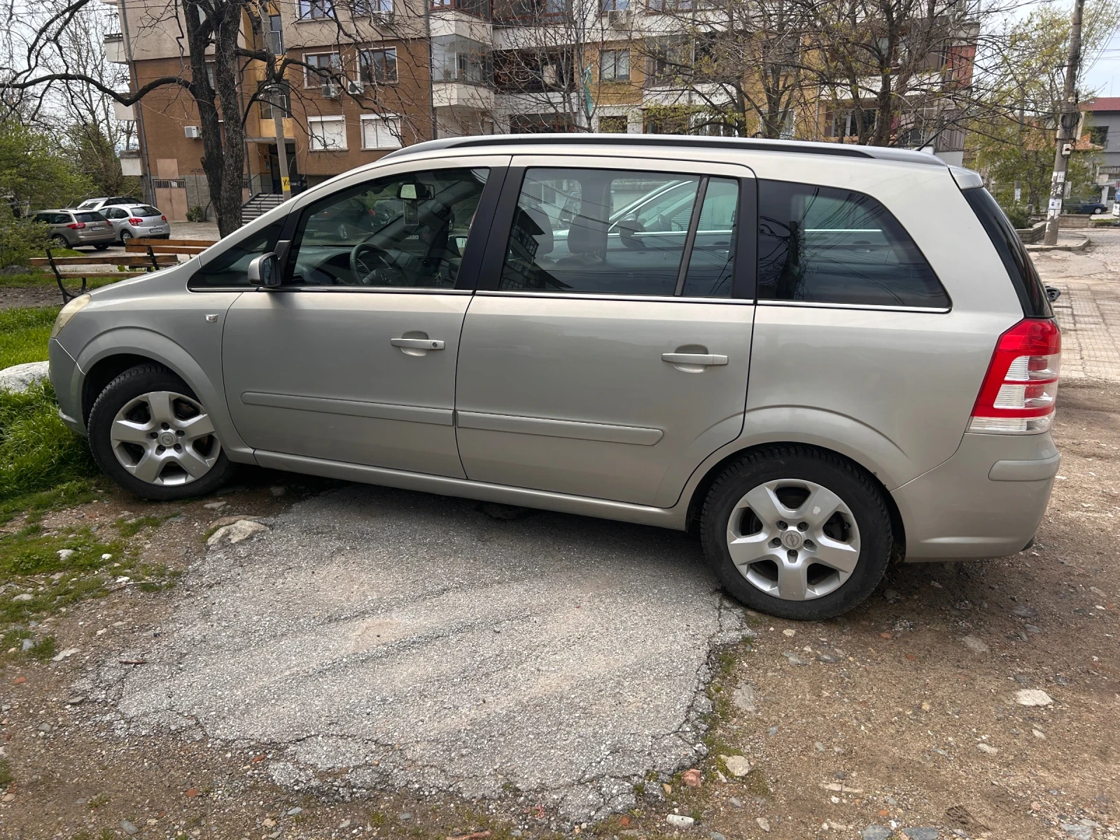Opel Zafira  - изображение 2