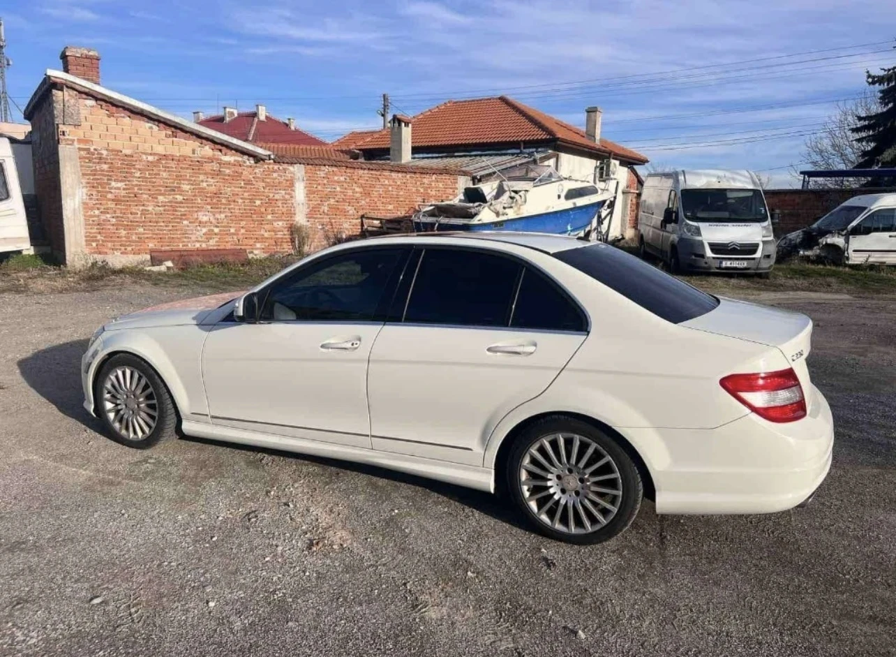 Mercedes-Benz C 230  - изображение 8