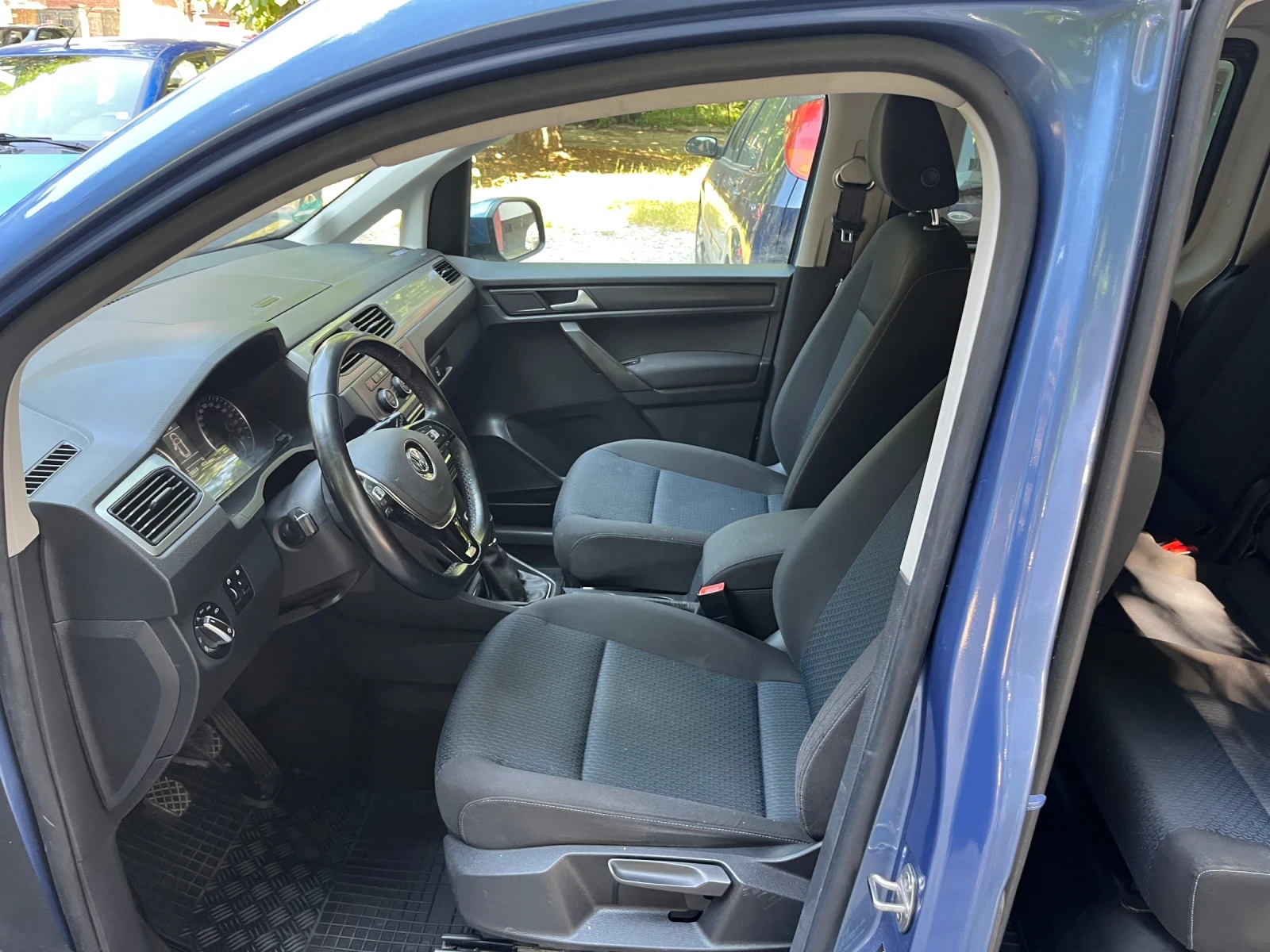 VW Caddy 1.4 TGI Maxi фабричен метан 7места | Mobile.bg — изображение 11