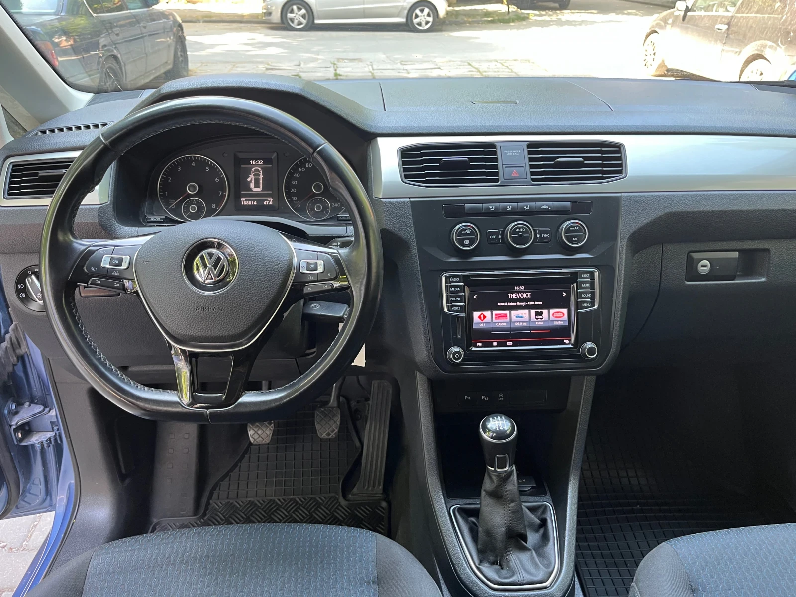 VW Caddy 1.4 TGI Maxi фабричен метан 7места | Mobile.bg — изображение 12