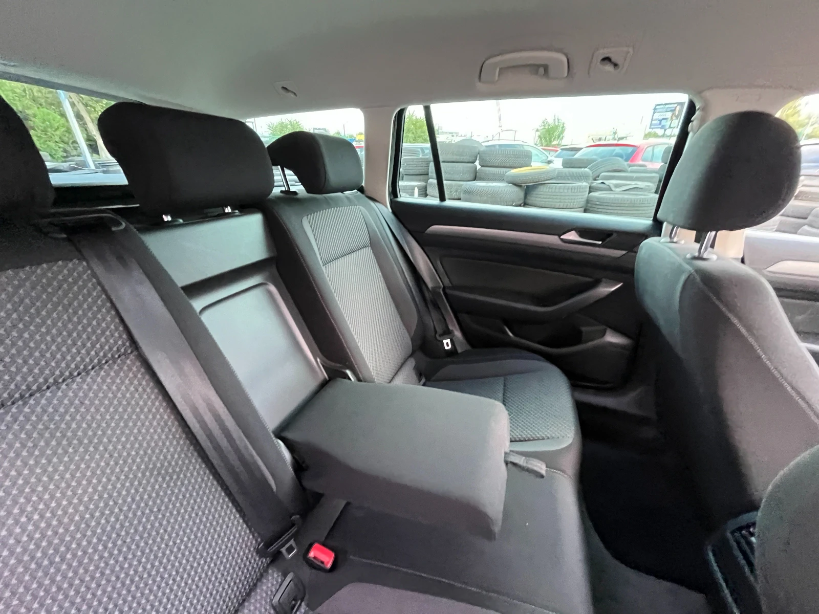 VW Passat 1.4i+ DSG+ Digital Cockpit | Mobile.bg   9