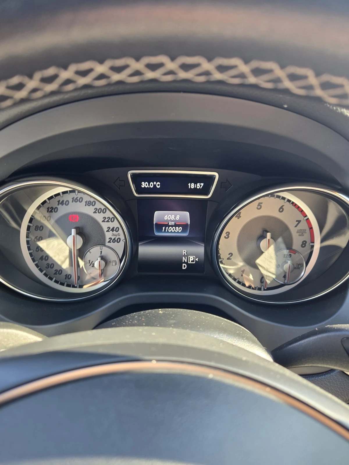 Mercedes-Benz CLA 180 PANORAMA, снимка 10 - Автомобили и джипове - 54663995
