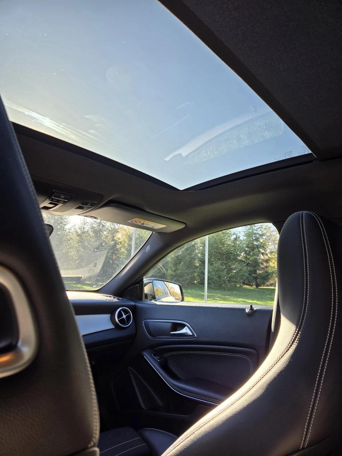 Mercedes-Benz CLA 180 PANORAMA, снимка 13 - Автомобили и джипове - 54663995