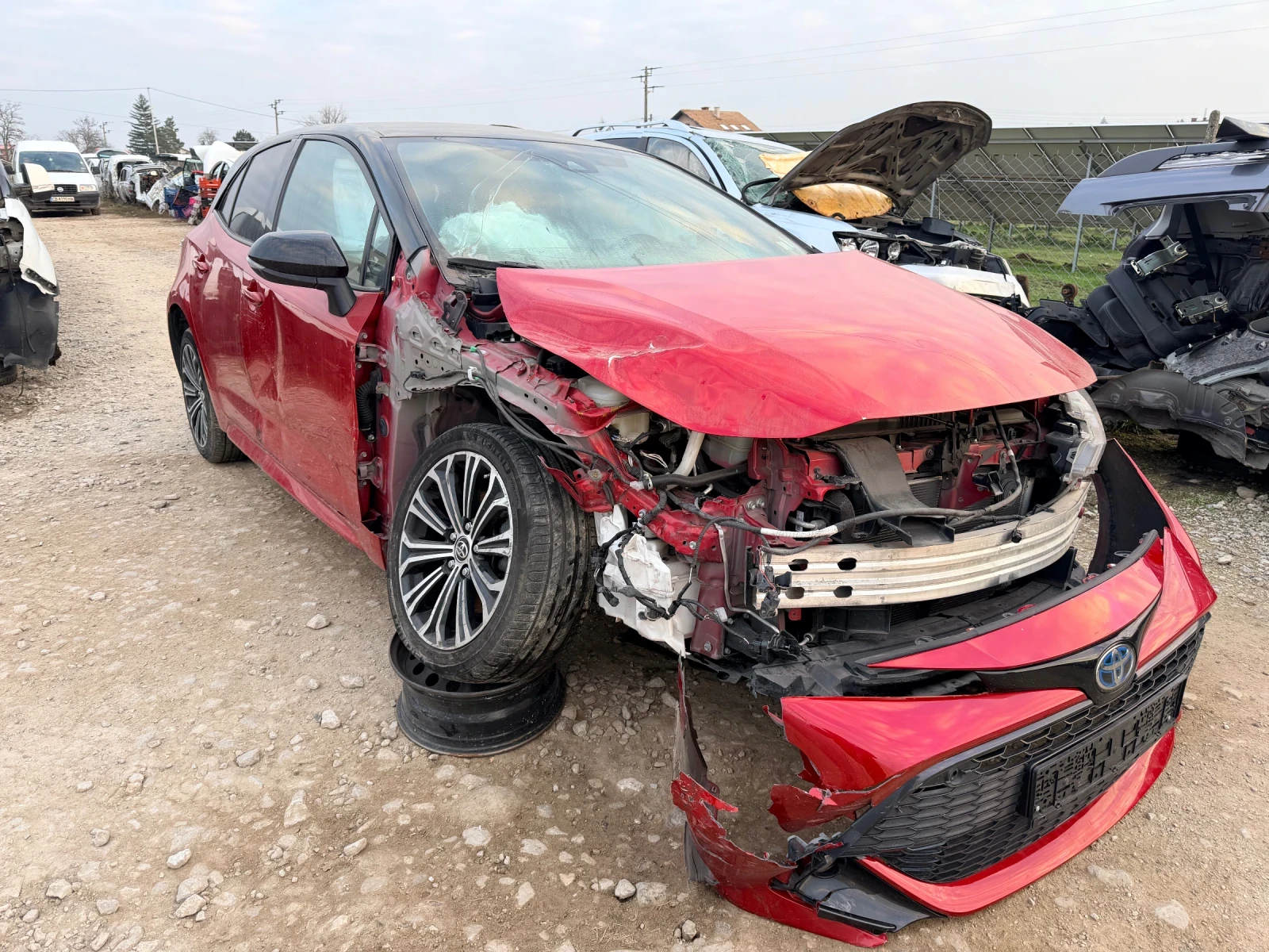 Toyota Corolla 2.0 HYBRID  - изображение 6