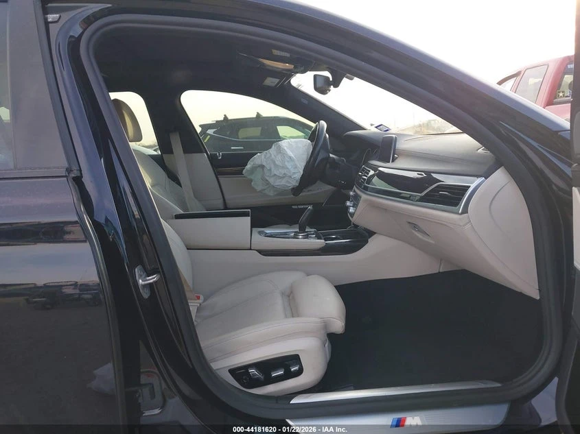 BMW 750 4.4l I - изображение 5