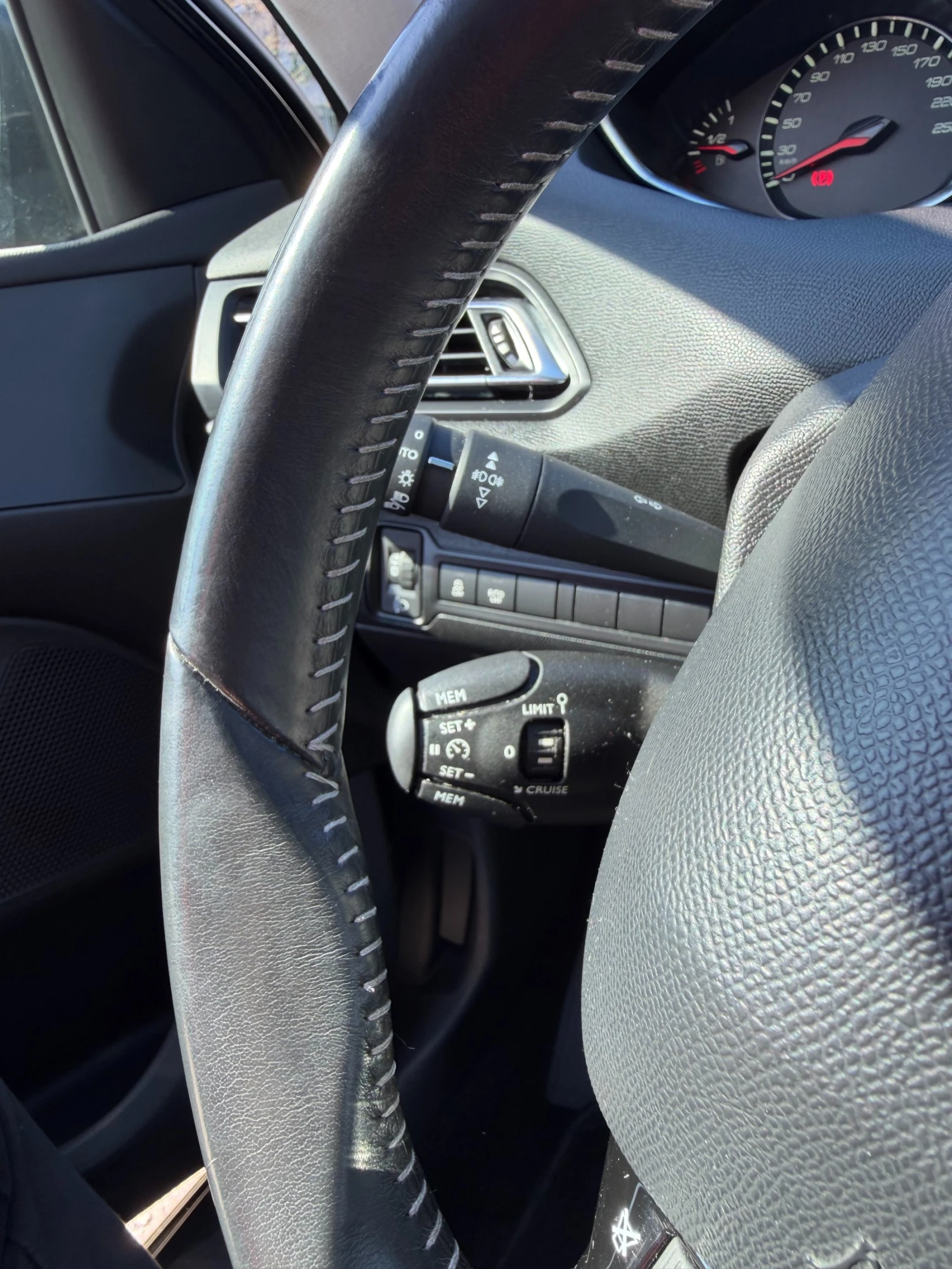 Peugeot 308, снимка 11 - Автомобили и джипове - 54155267