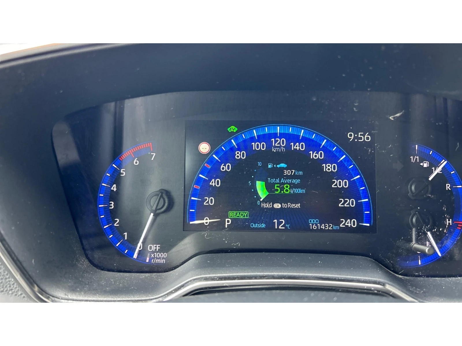 Toyota Corolla 1. 8 HSD  Executive, Месечна вноска от 202  , снимка 14 - Автомобили и джипове - 54791392